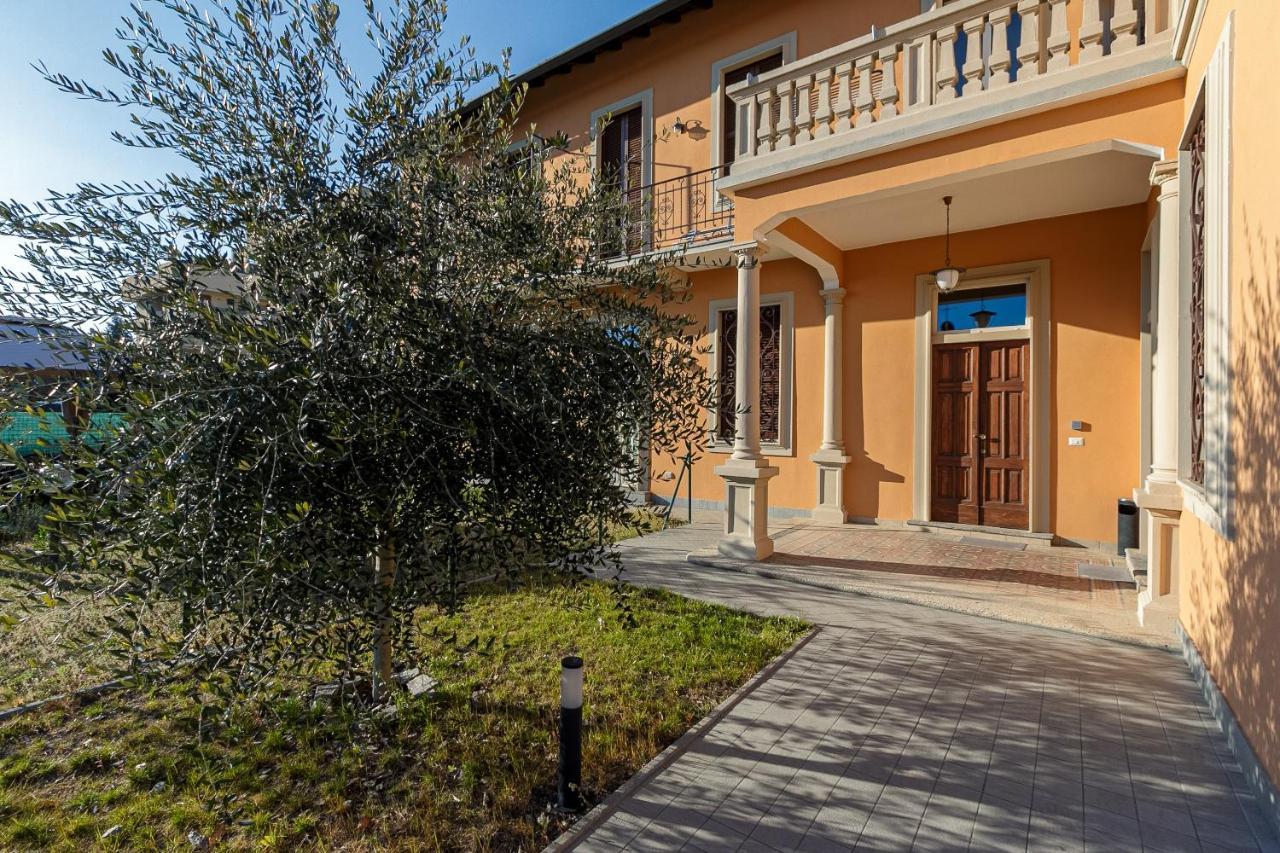 Al 33 Di Via Roma - Apartments Cardano Al Campo Ngoại thất bức ảnh