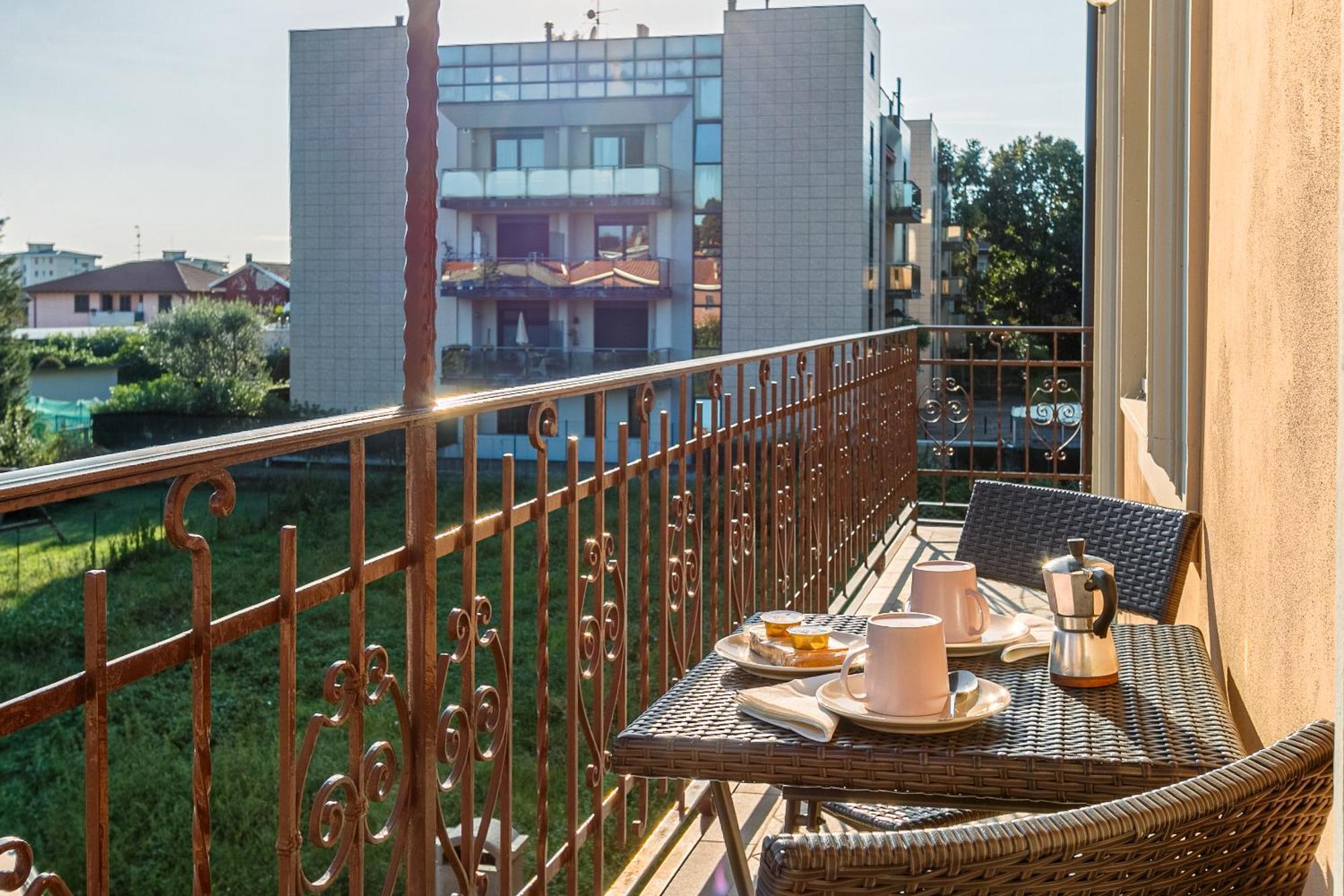 Al 33 Di Via Roma - Apartments Cardano Al Campo Ngoại thất bức ảnh